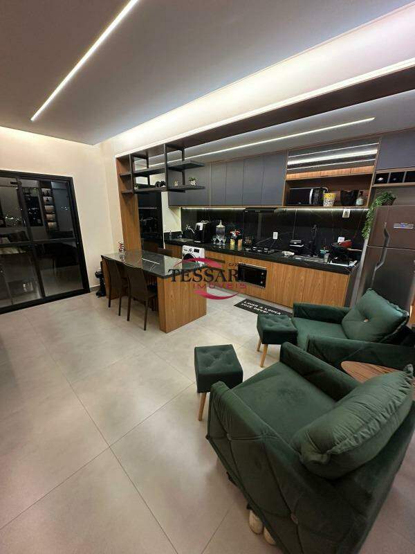 Apartamento com 2 quartos à venda, 71m² — foto 3 de 12