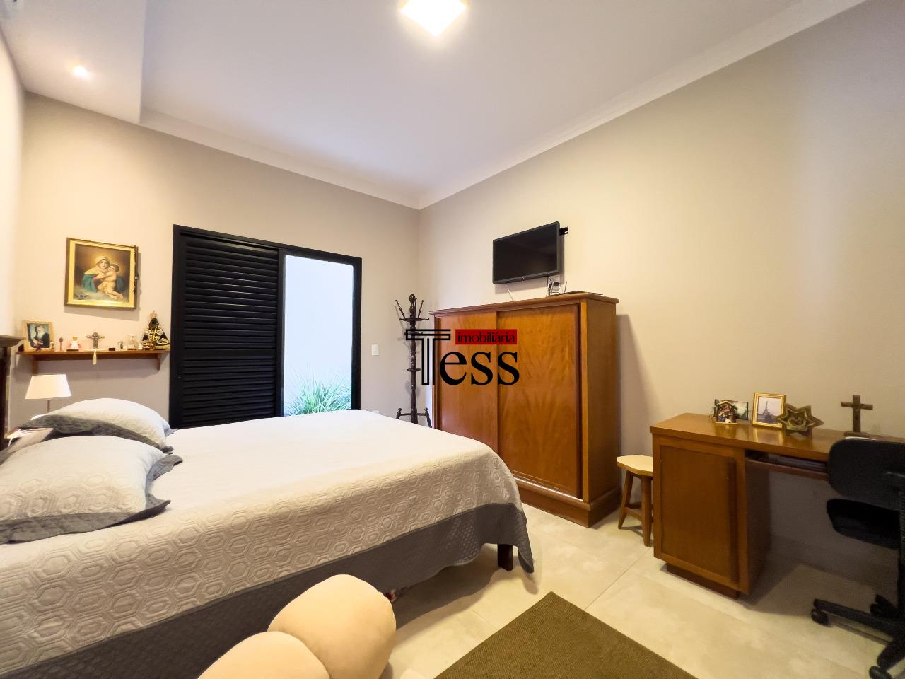 Casa de Condomínio com 3 quartos à venda, 250m² — foto 22 de 30