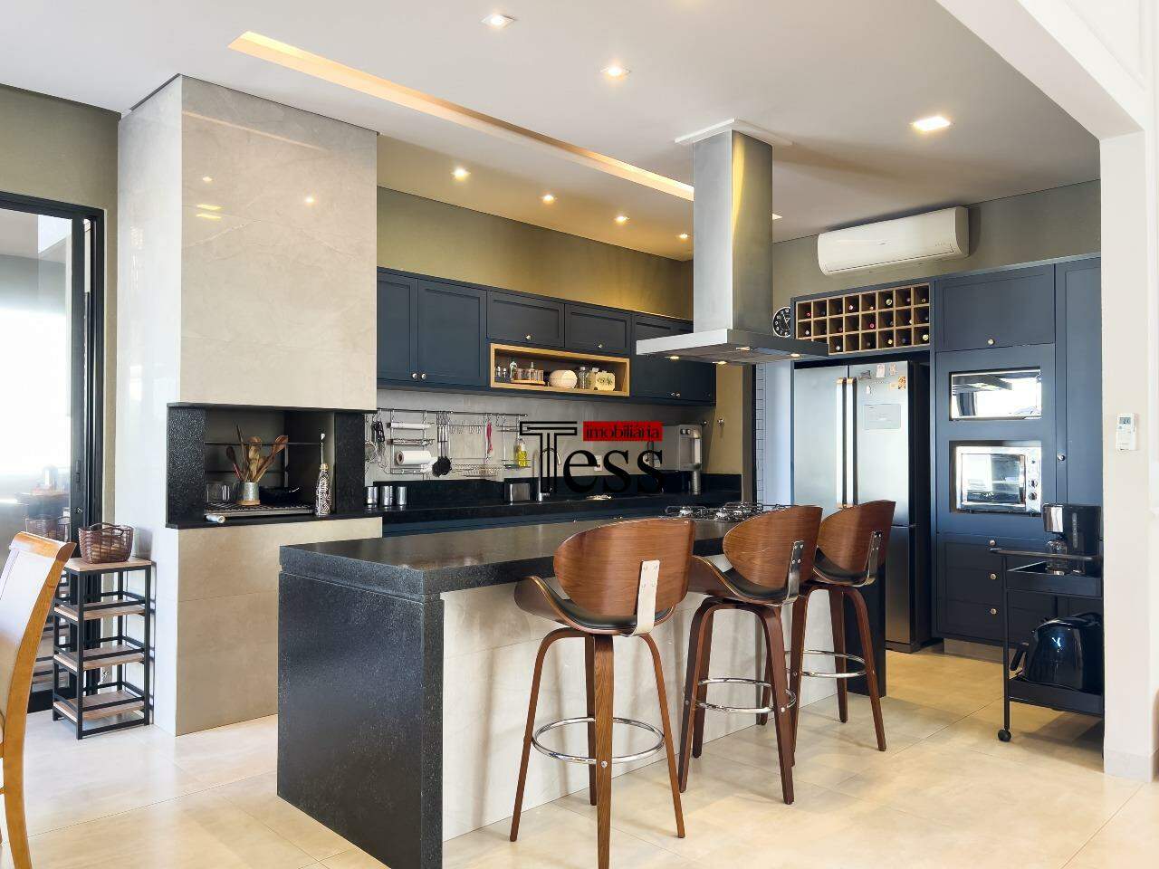 Casa de Condomínio com 3 quartos à venda, 250m² — foto 15 de 30