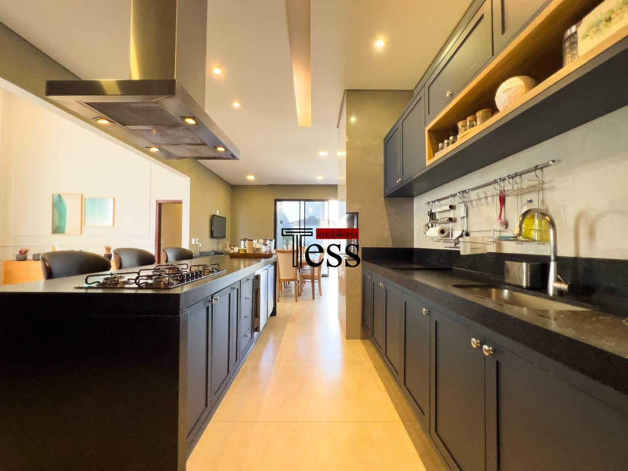 Casa de Condomínio com 3 quartos à venda, 250m² — foto 14 de 30