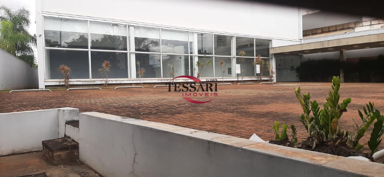 Loja / Salão / Ponto Comercial para aluguel, 980m² — foto 1 de 4