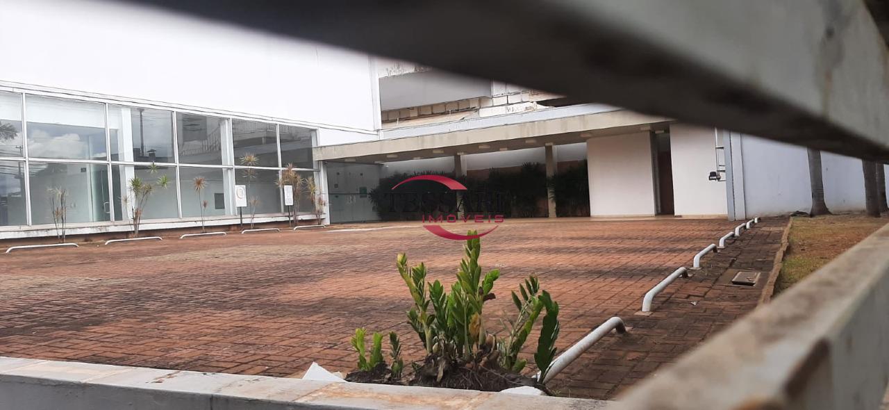 Loja / Salão / Ponto Comercial para aluguel, 980m² — foto 3 de 4