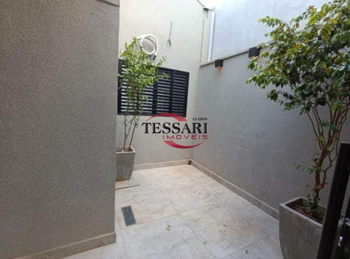 Casa com 3 quartos para aluguel, 256m² — foto 20 de 20