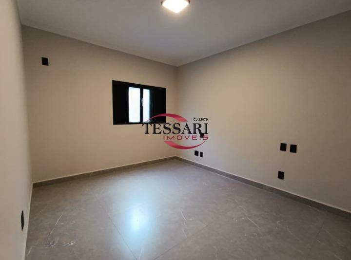 Casa com 3 quartos para aluguel, 256m² — foto 14 de 20