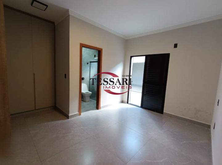 Casa com 3 quartos para aluguel, 256m² — foto 12 de 20