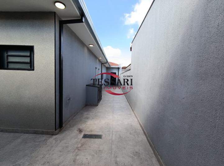 Casa com 3 quartos para aluguel, 256m² — foto 18 de 20