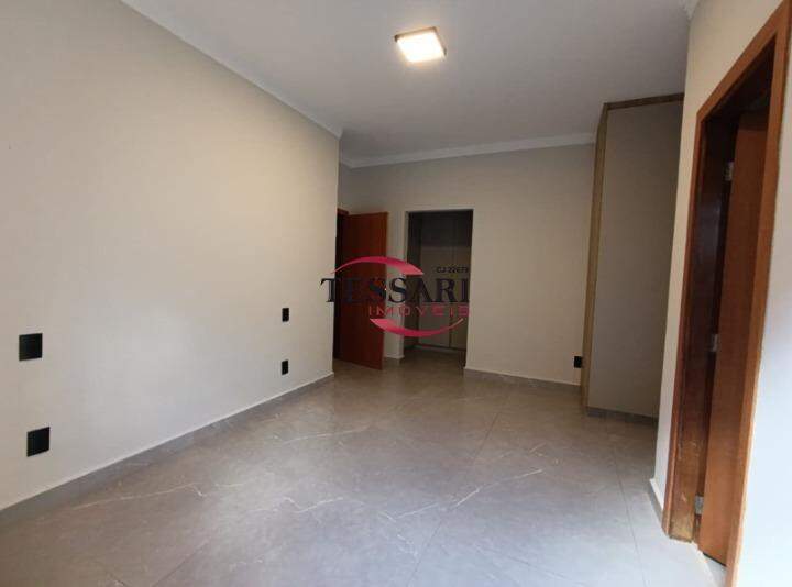 Casa com 3 quartos para aluguel, 256m² — foto 13 de 20