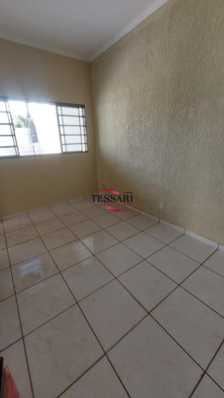 Casa com 3 quartos à venda, 99m² — foto 3 de 18