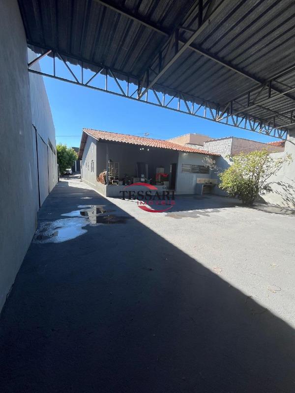 Casa com 2 quartos para aluguel, 180m² — foto 14 de 19