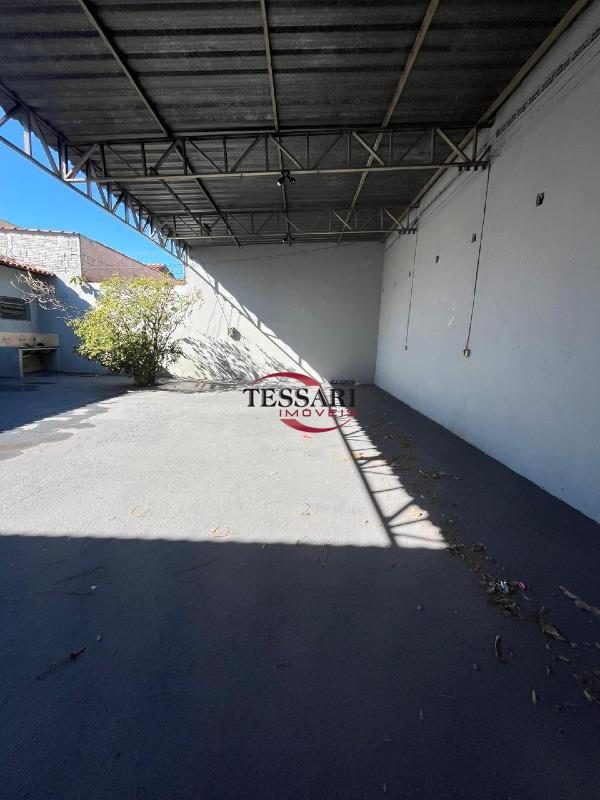 Casa com 2 quartos para aluguel, 180m² — foto 18 de 19