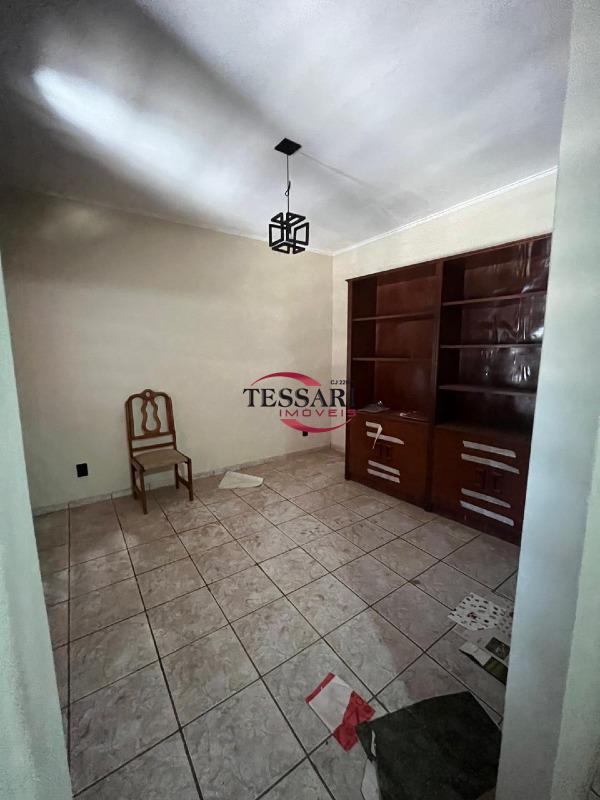 Casa com 2 quartos para aluguel, 180m² — foto 4 de 19