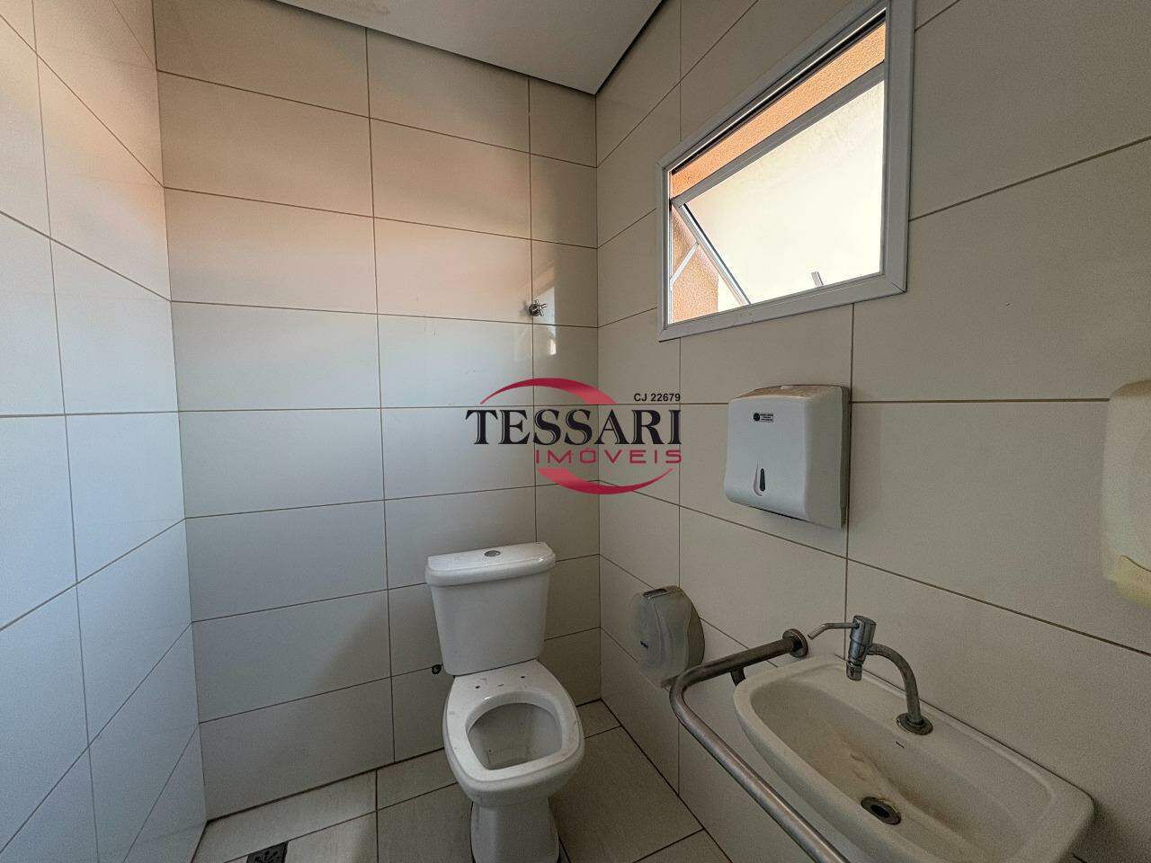 Loja / Salão / Ponto Comercial à venda, 220m² — foto 19 de 20