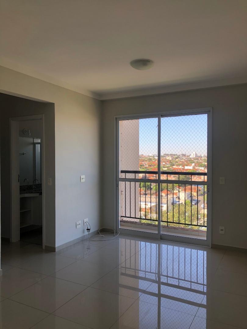 Apartamento com 2 quartos à venda, 60m² — foto 1 de 11