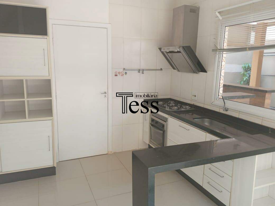 Casa de Condomínio com 3 quartos à venda, 175m² — foto 6 de 28