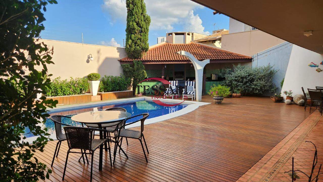 Casa com 3 quartos à venda, 397m² — foto 26 de 28