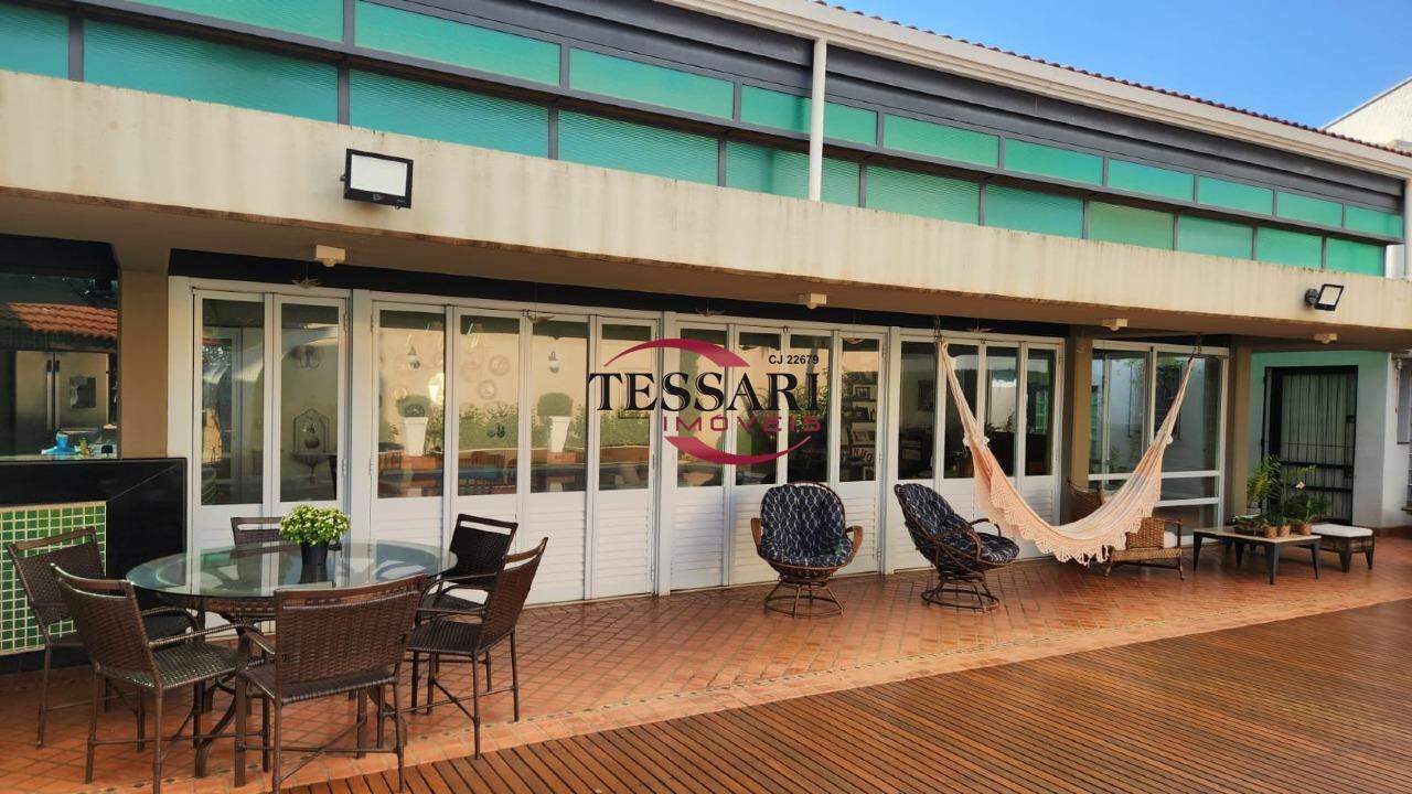 Casa com 3 quartos à venda, 397m² — foto 10 de 28