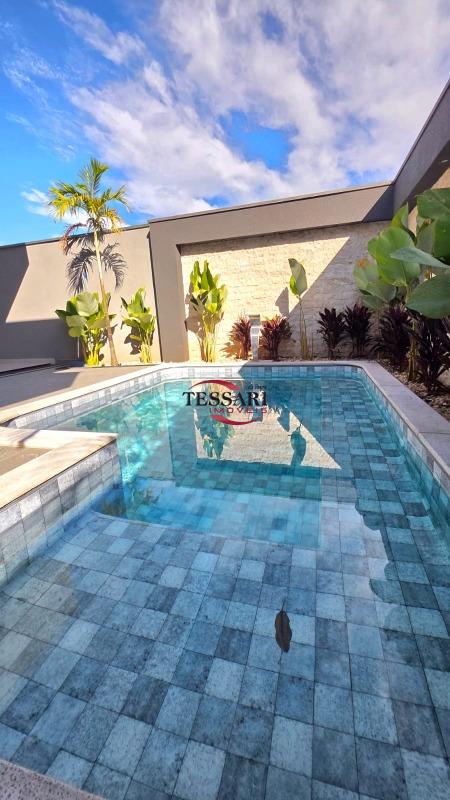 Casa de Condomínio com 3 quartos à venda, 260m² — foto 22 de 27