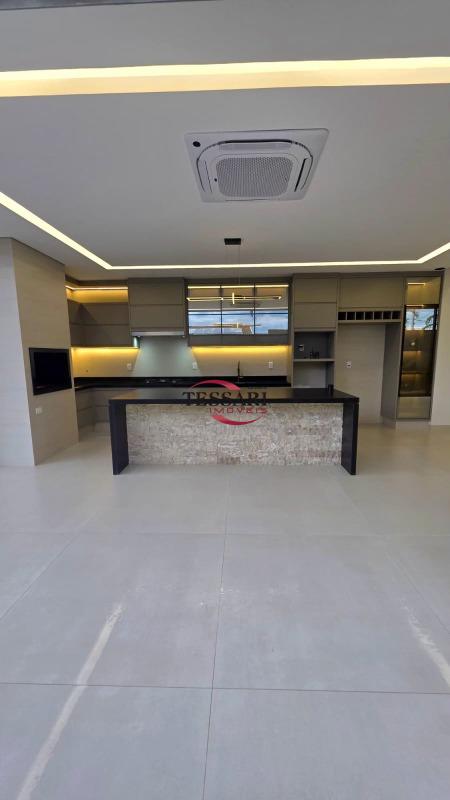 Casa de Condomínio com 3 quartos à venda, 260m² — foto 14 de 27
