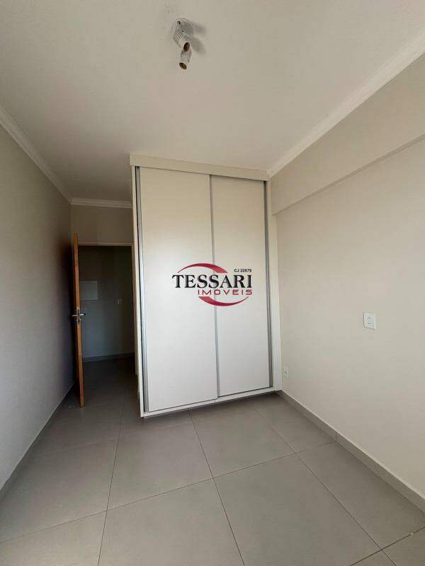 Apartamento com 2 quartos para aluguel, 70m² — foto 10 de 18