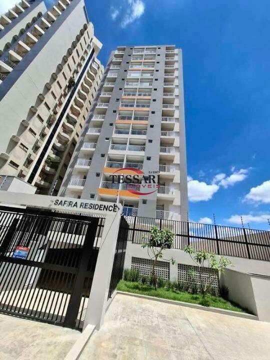 Apartamento com 2 quartos para aluguel, 70m² — foto 1 de 18