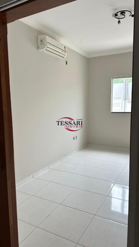 Casa com 3 quartos à venda, 160m² — foto 3 de 25