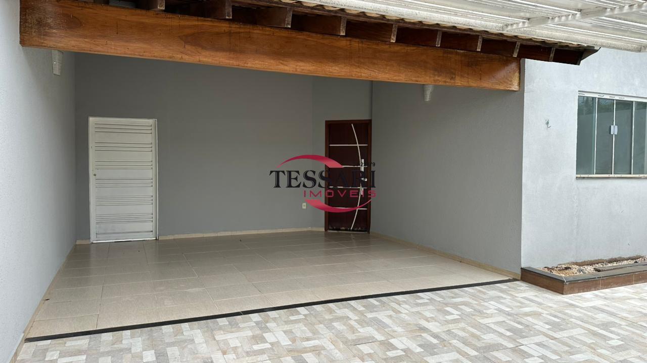 Casa com 3 quartos à venda, 160m² — foto 2 de 25