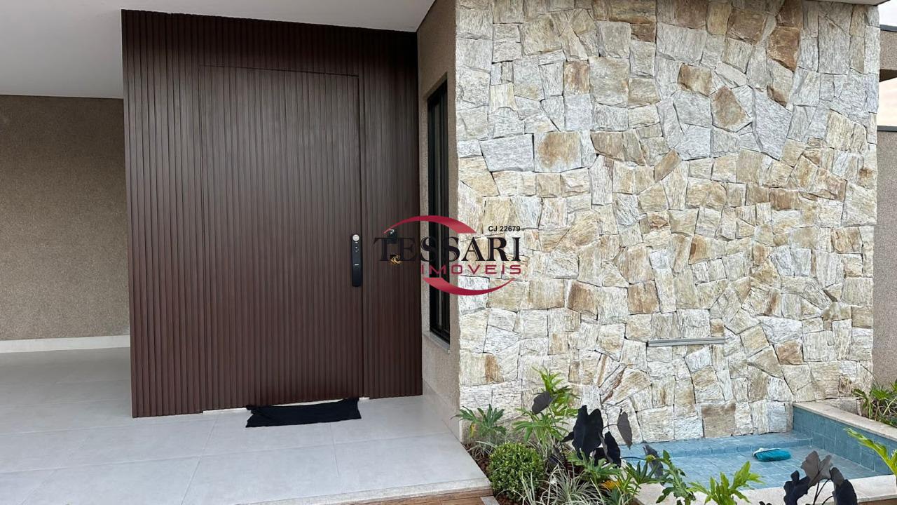 Casa de Condomínio com 3 quartos à venda, 211m² — foto 2 de 21