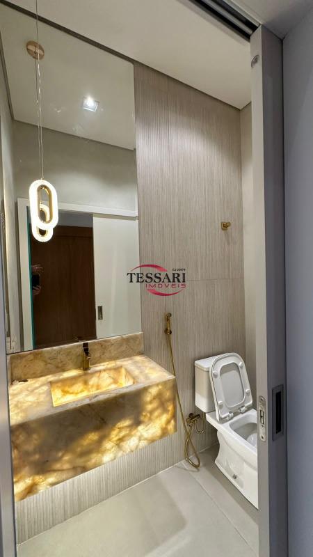 Casa de Condomínio com 3 quartos à venda, 211m² — foto 17 de 21