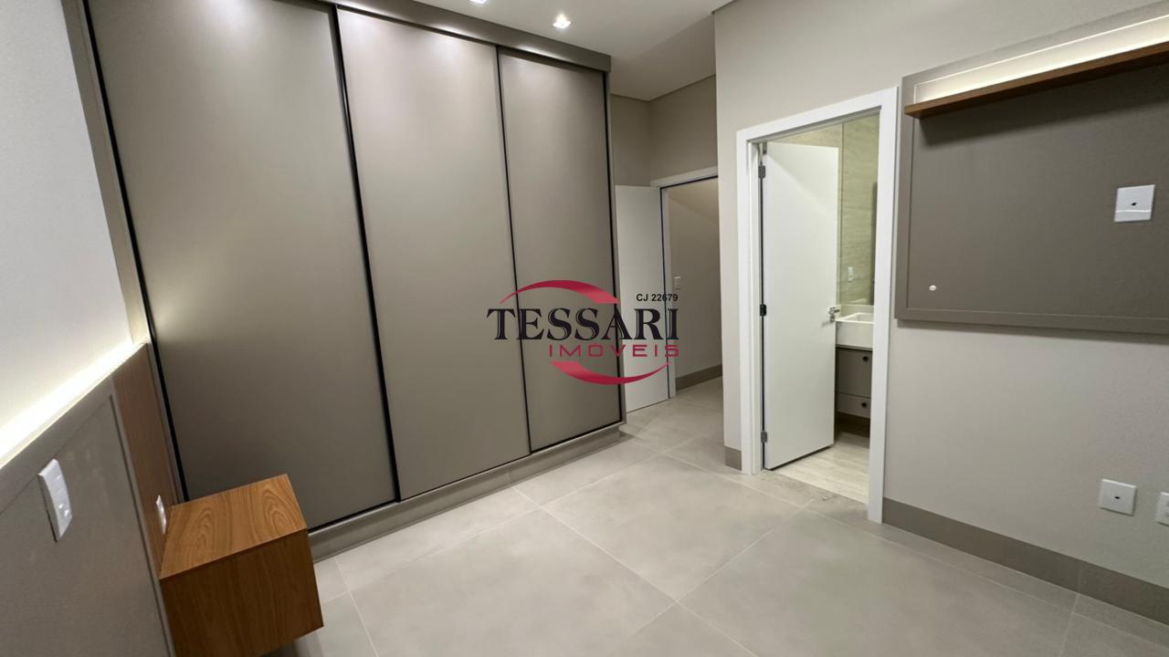 Casa de Condomínio com 3 quartos à venda, 211m² — foto 12 de 21