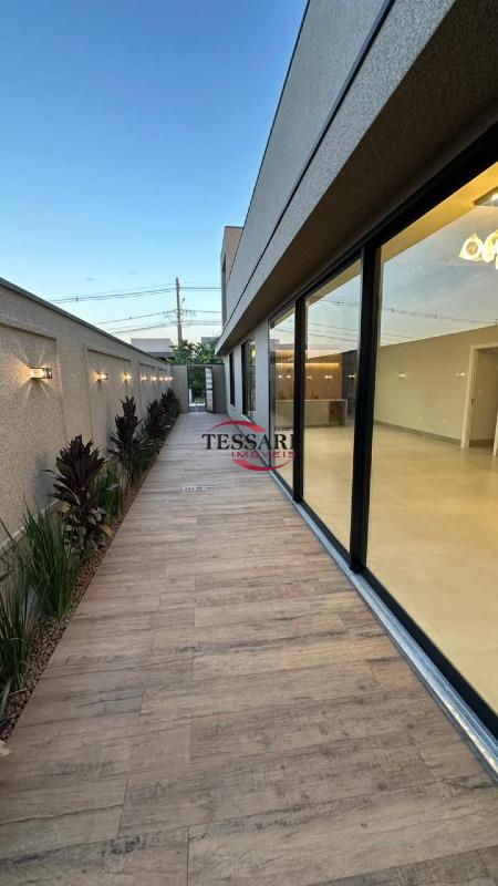 Casa de Condomínio com 3 quartos à venda, 211m² — foto 19 de 21