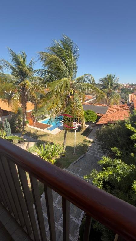 Sobrado com 5 quartos à venda, 408m² — foto 2 de 27