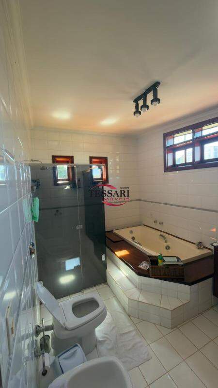 Sobrado com 5 quartos à venda, 408m² — foto 9 de 27