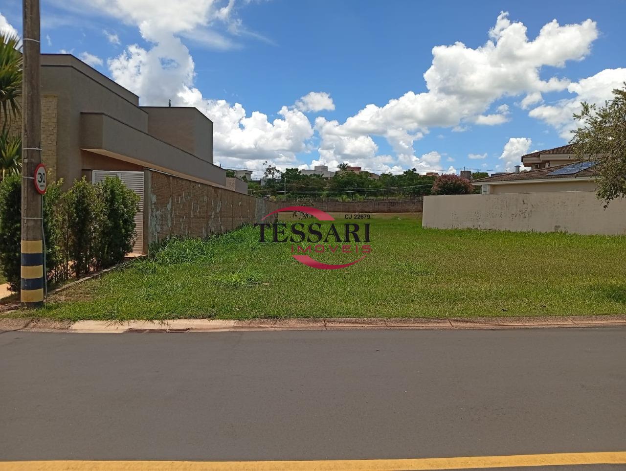 Terreno / Lote / Condomínio à venda, 846m² — foto 3 de 6