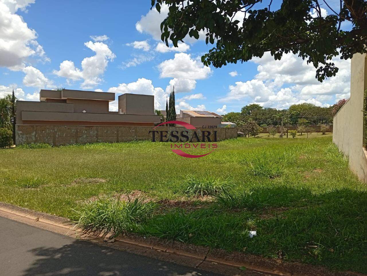 Terreno / Lote / Condomínio à venda, 846m² — foto 1 de 6