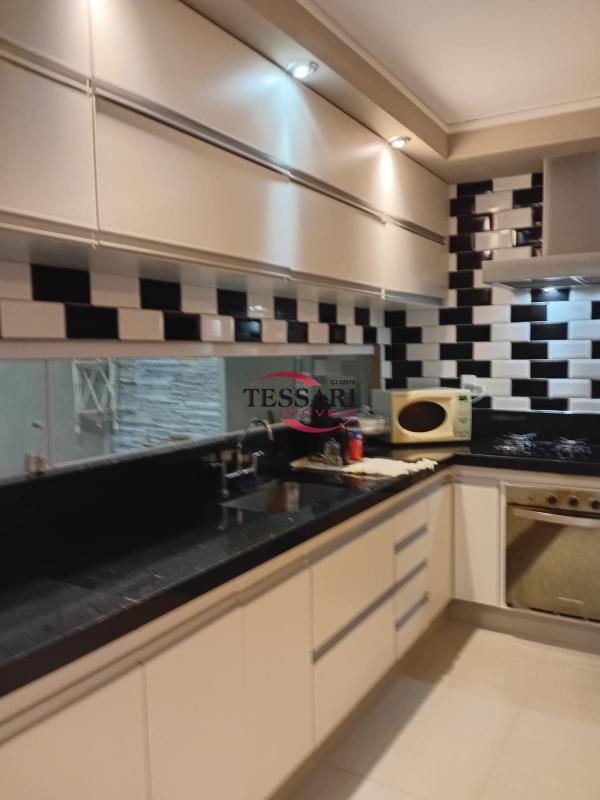 Casa de Condomínio com 3 quartos à venda, 251m² — foto 12 de 20