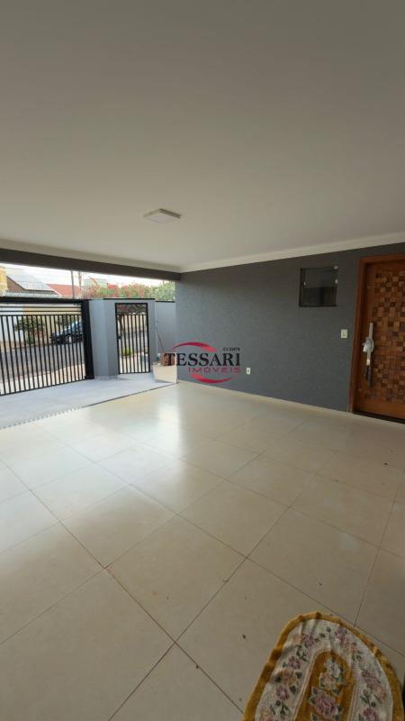 Casa com 3 quartos à venda, 216m² — foto 3 de 25