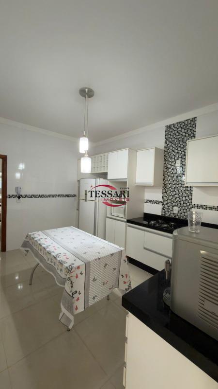 Casa com 3 quartos à venda, 216m² — foto 24 de 25
