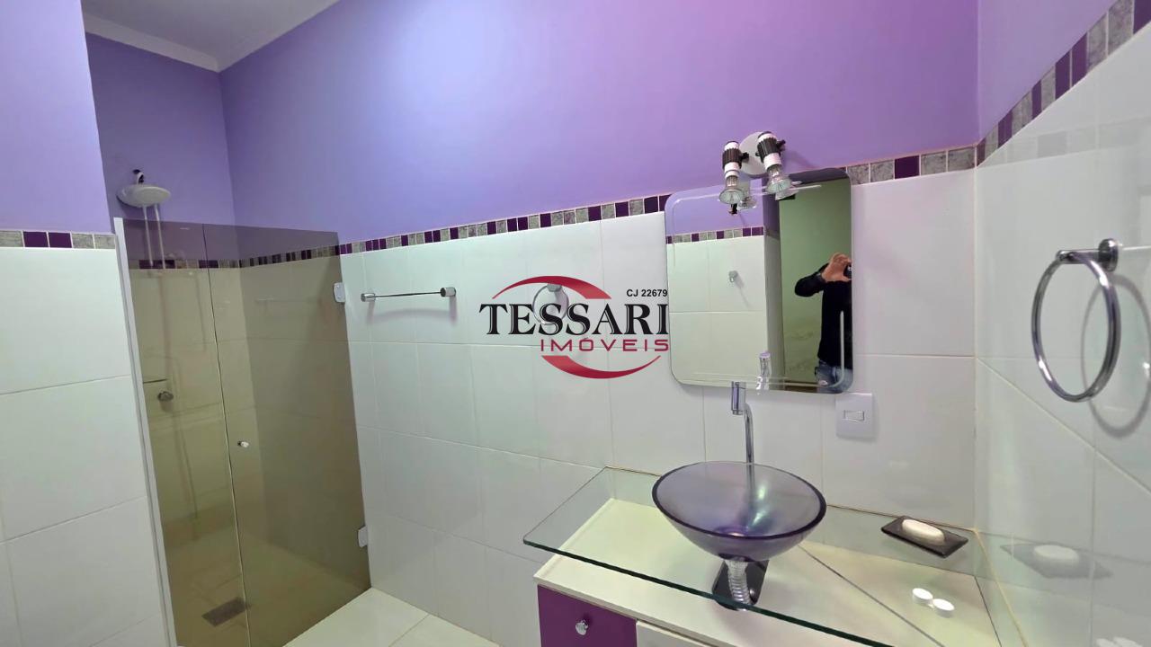 Casa com 4 quartos à venda, 320m² — foto 13 de 25