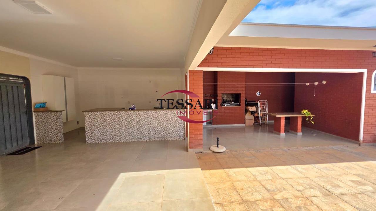 Casa com 4 quartos à venda, 320m² — foto 22 de 25