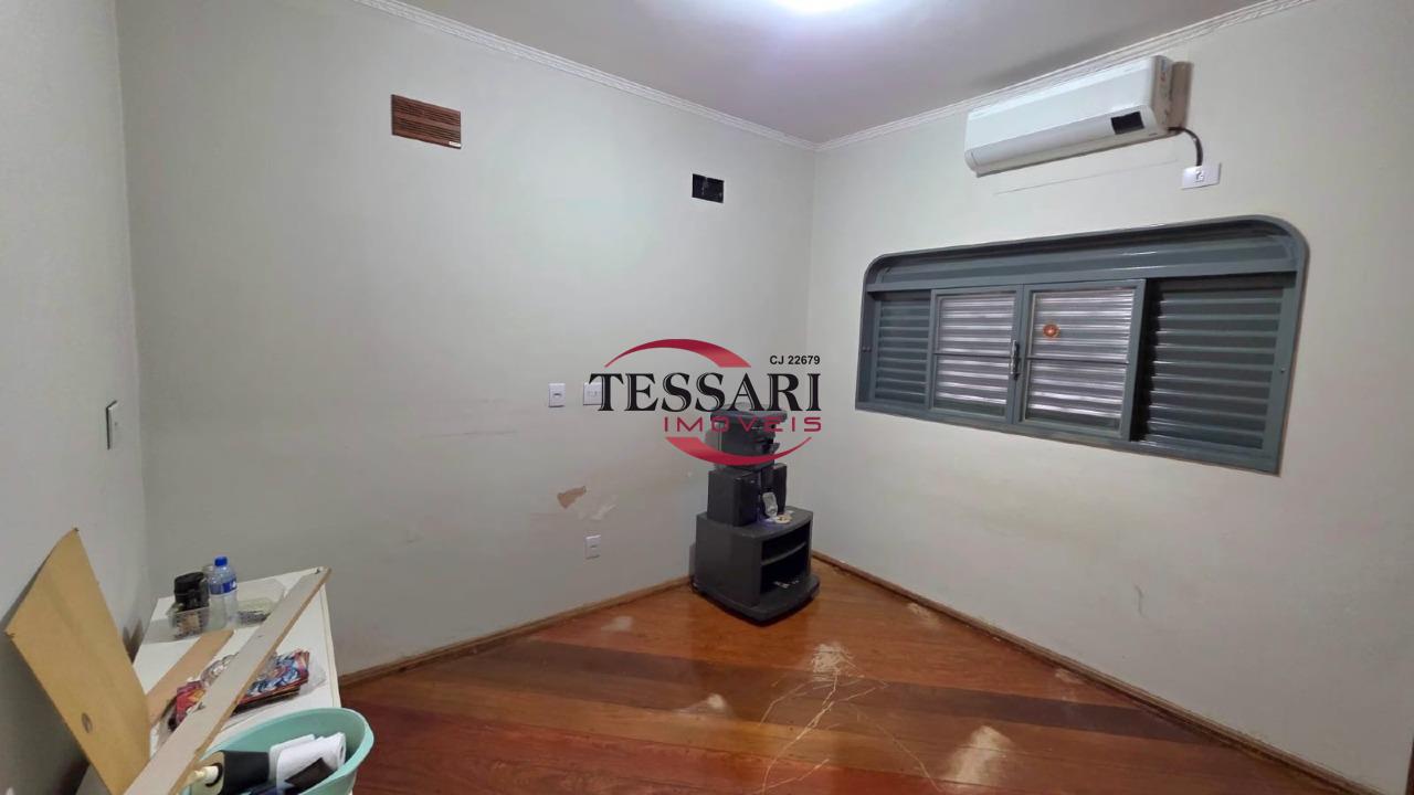 Casa com 4 quartos à venda, 320m² — foto 10 de 25
