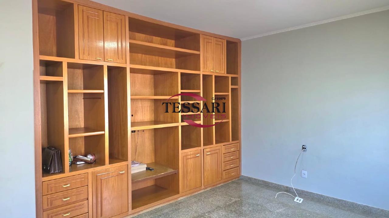 Casa com 4 quartos à venda, 320m² — foto 6 de 25