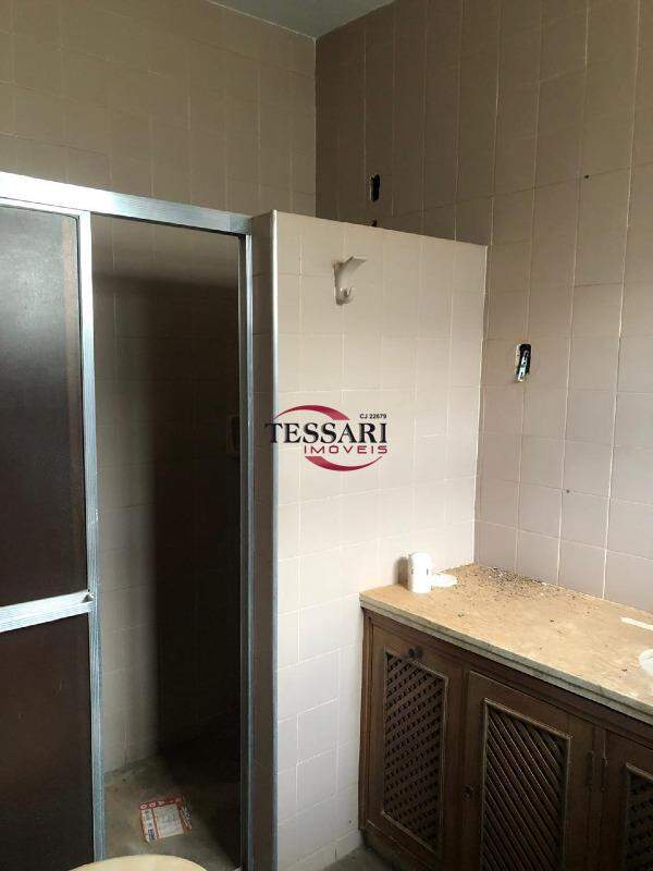 Casa com 3 quartos à venda, 235m² — foto 15 de 30