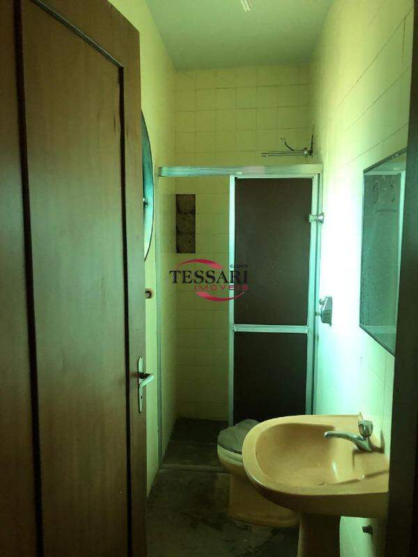 Casa com 3 quartos à venda, 235m² — foto 25 de 30