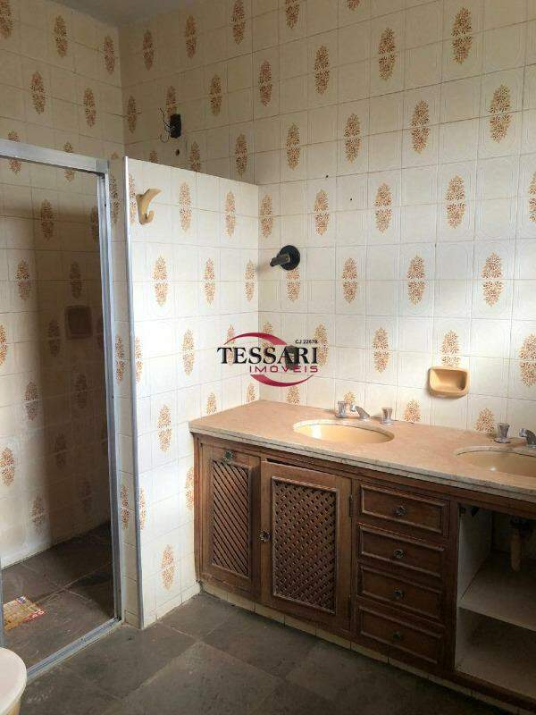 Casa com 3 quartos à venda, 235m² — foto 14 de 30