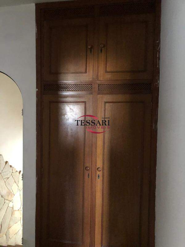 Casa com 3 quartos à venda, 235m² — foto 16 de 30