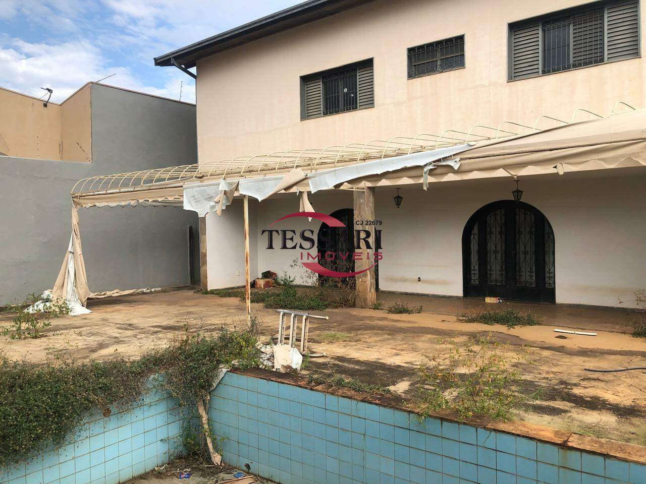 Casa com 3 quartos à venda, 235m² — foto 27 de 30