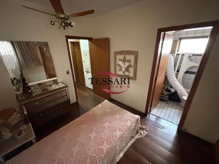 Apartamento com 4 quartos à venda, 200m² — foto 12 de 26