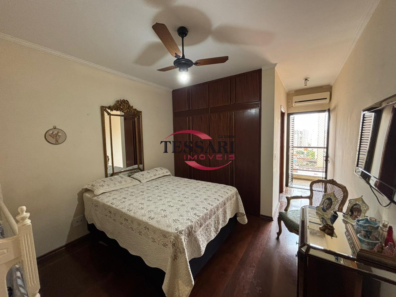 Apartamento com 4 quartos à venda, 200m² — foto 9 de 26