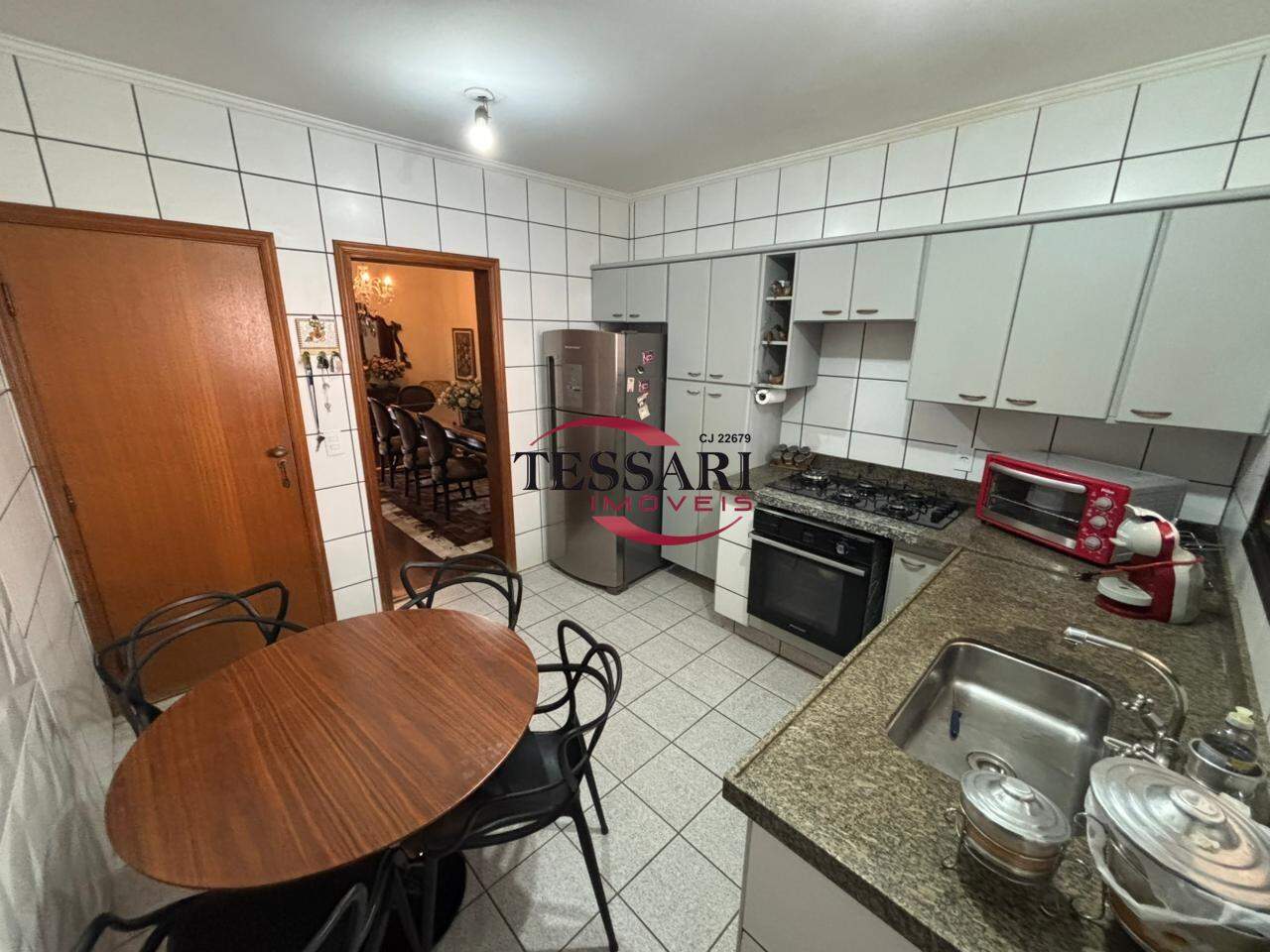 Apartamento com 4 quartos à venda, 200m² — foto 21 de 26