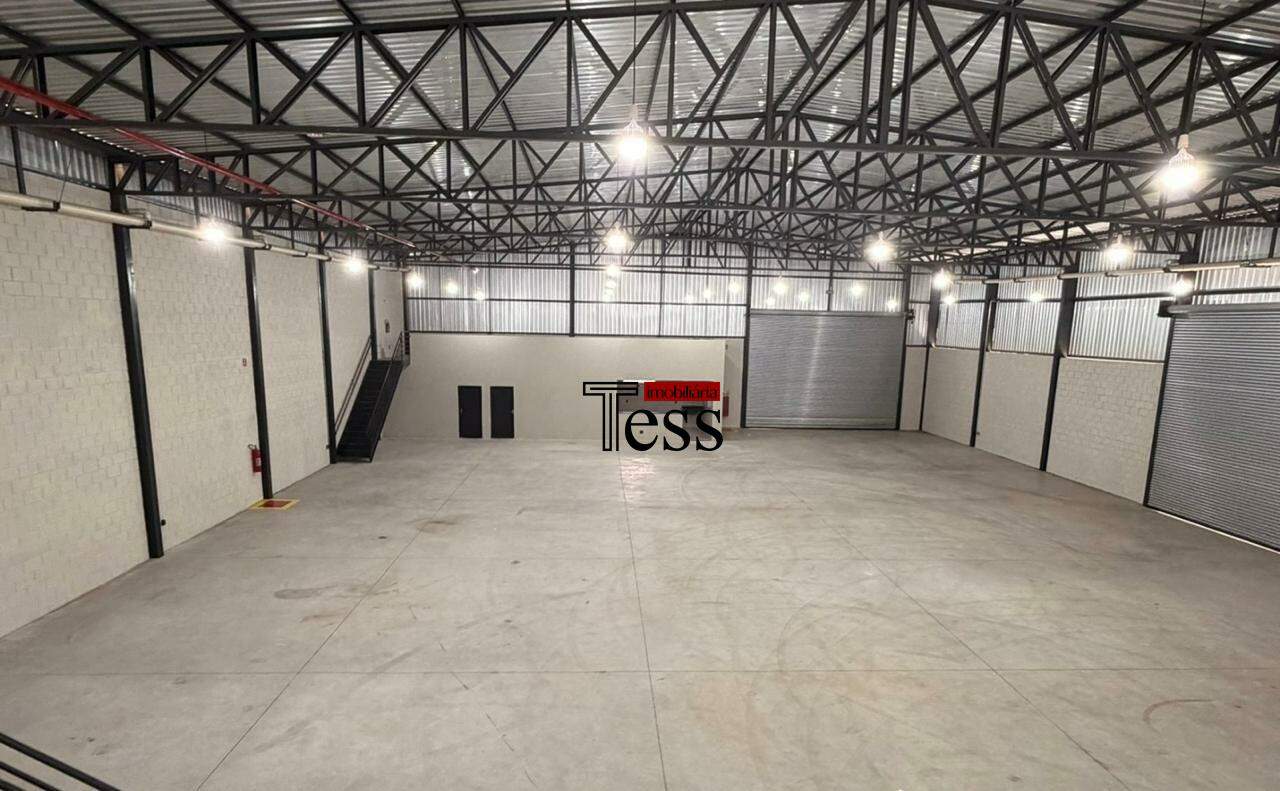 Loja / Salão / Ponto Comercial para aluguel, 1200m² — foto 3 de 17